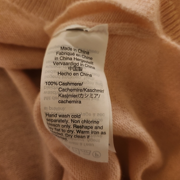 Pink cashmere crewneck - Picture 4 of 4